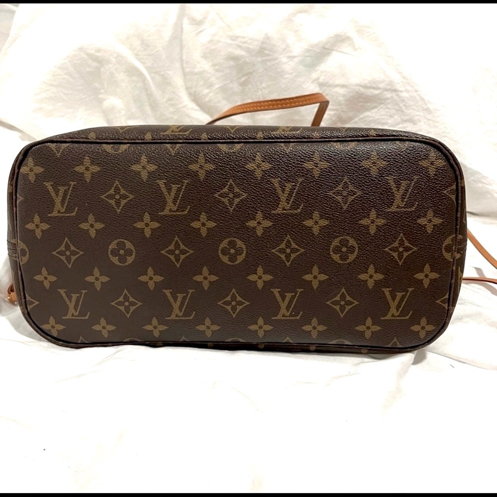 % Authentic Luis Vuitton Neverfull Mm Monogram Ex… - image 6